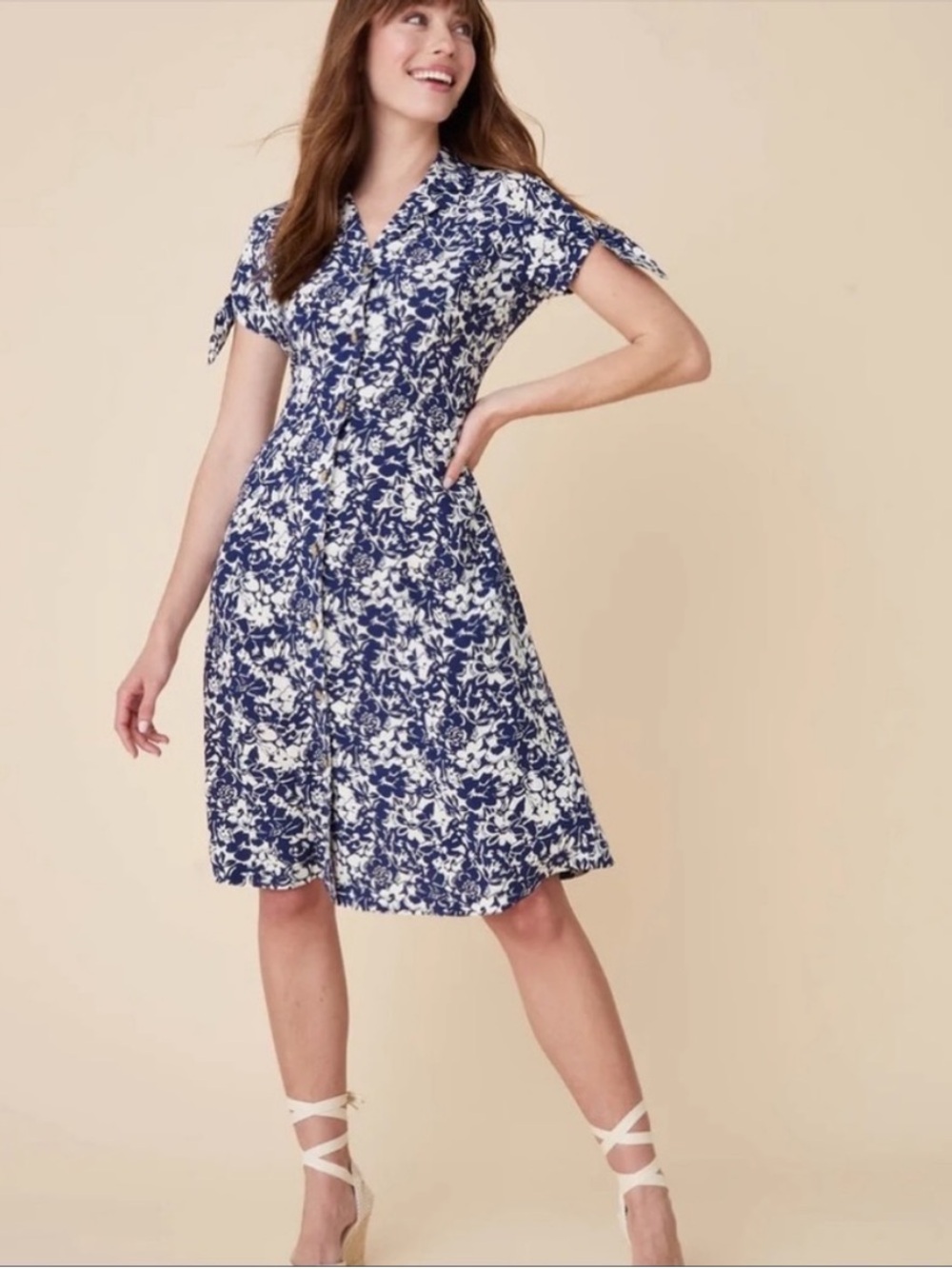 Untuckit Camille Dress Blue Floral Button Front Pockets Casual V Neck 12